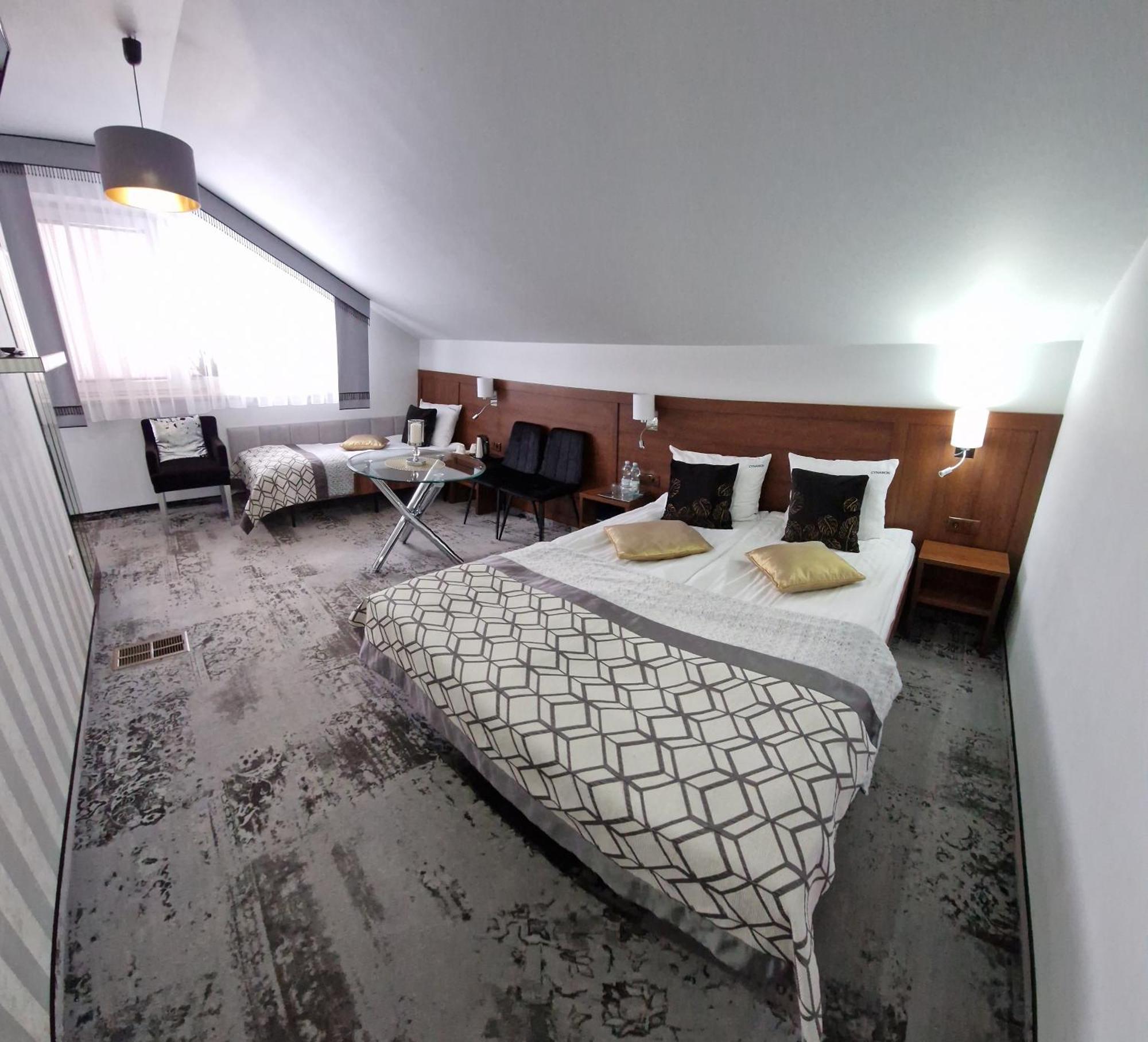 Cynamon Hotel Nowy Sacz Luaran gambar